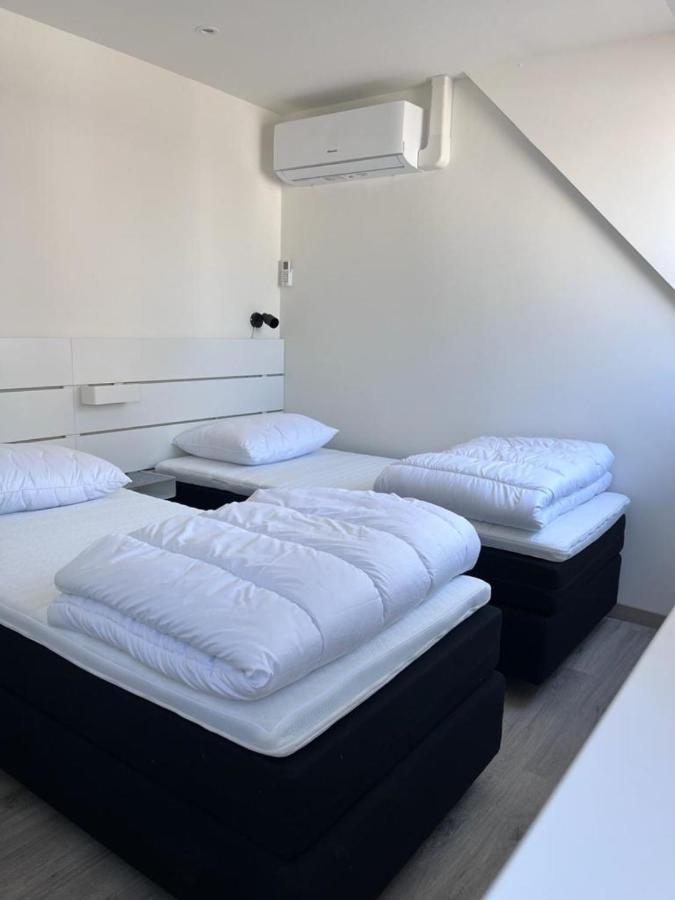 Comfortabele Woning Met Omheinde Tuin Aan Water Voor 12 P Остбург Экстерьер фото
