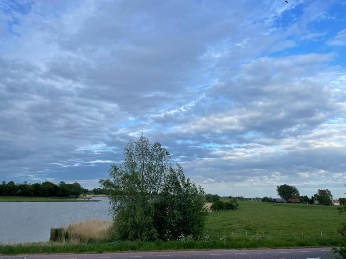 Comfortabele Woning Met Omheinde Tuin Aan Water Voor 12 P Остбург Экстерьер фото